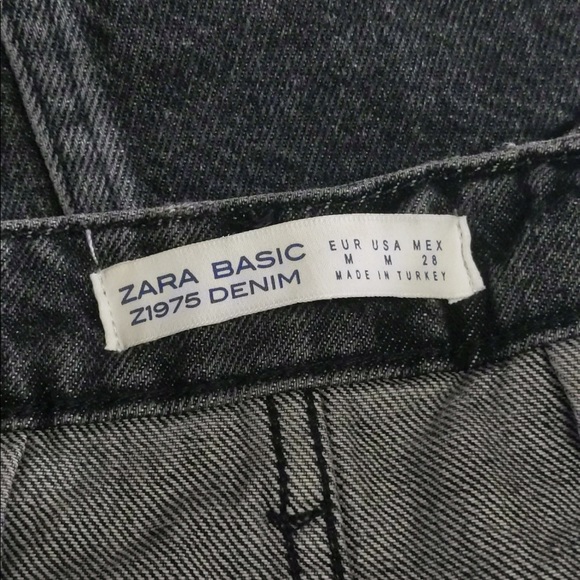 Zara Distressed Raw Hem Denim Mini Skirt with Double Front Zip Detail - Picture 5 of 9